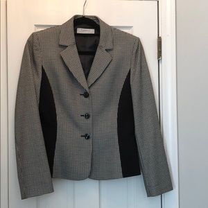 Tahari blazer size 8